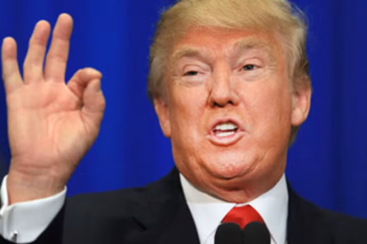 Tổng thống Donald Trump vận động hủy bỏ chương trình Obamacare