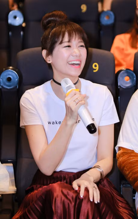Hari Won tet toc cau ky pha tron giua diu dang lan ca tinh - Anh 7
