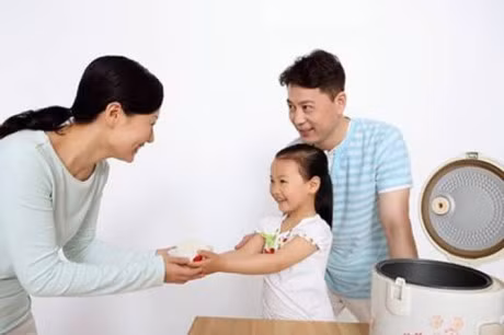 Loi ich tre nhan duoc khi vui choi ngoai troi - Anh 2
