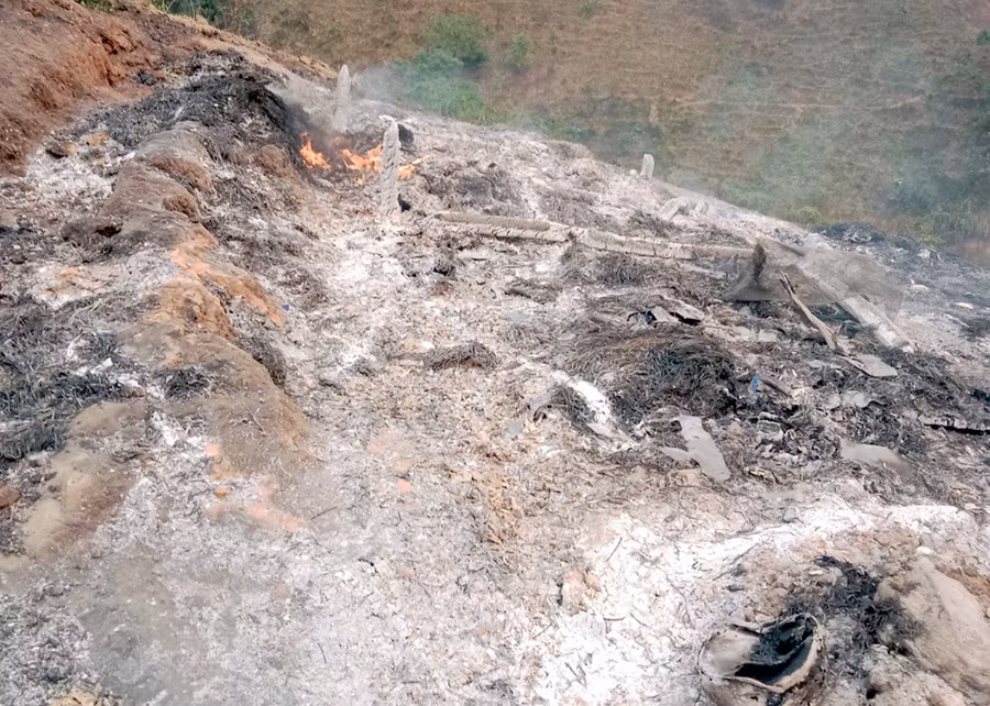 Hiện trường vụ cháy lán nương khiến cháu Giàng Thị D. (huyện Điện Biên Đông) tử vong tại chỗ.