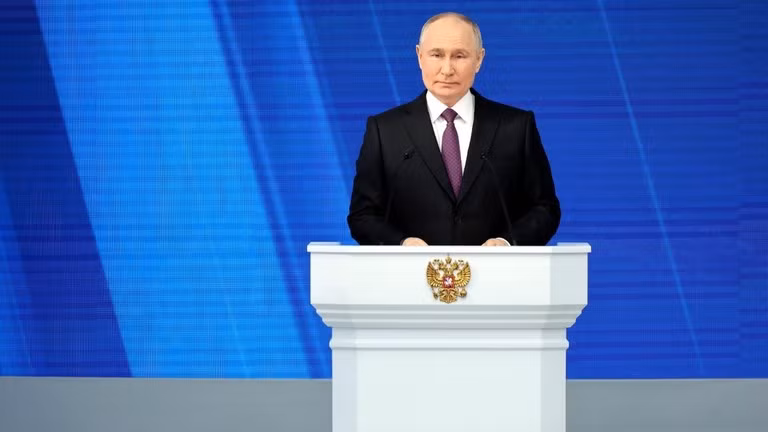 Tổng thống Vladimir Putin đọc thông điệp liên bang.