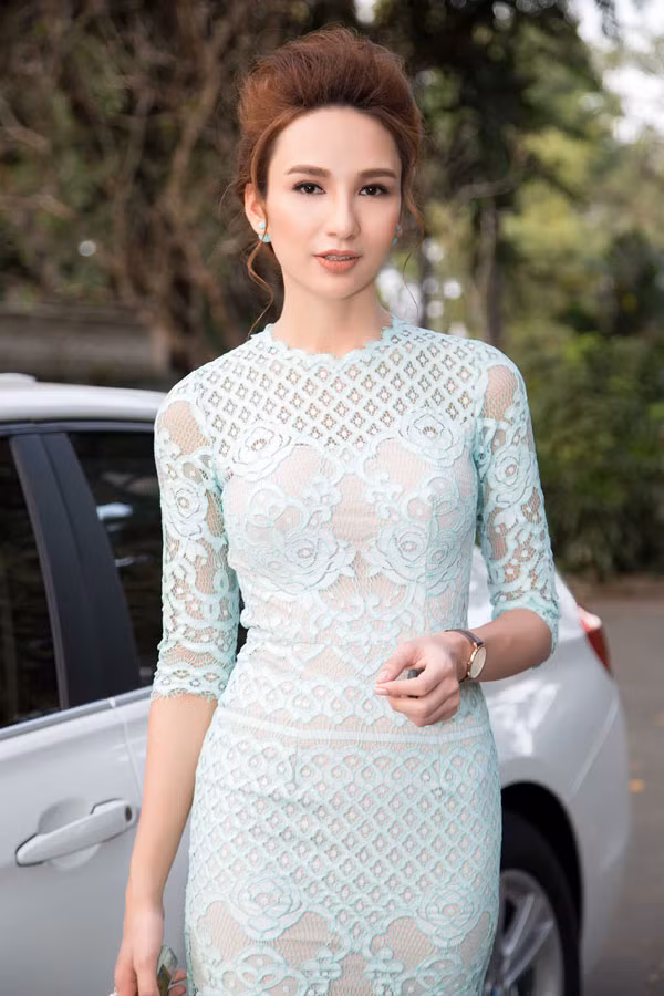 Ngọc Diễm tự sắm ô tô sau nhiều năm dành dụm ảnh 3