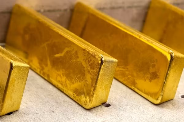 Giá vàng hôm nay 27/2: Trong nước đảo chiều giảm mạnh