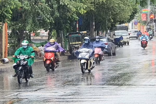 Dự báo thời tiết ngày 9/7: Bắc Bộ mưa dông, Trung Bộ nắng nóng