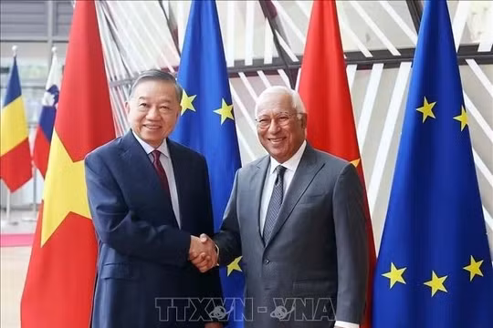 Chủ tịch Hội đồng châu Âu Antonio Costa đón Tổng Bí thư, Chủ tịch nước Tô Lâm. Ảnh: Thống Nhất/TTXVN