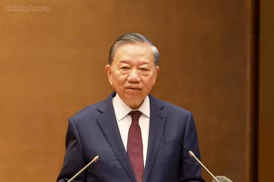 Tổng Bí thư, Chủ tịch nước Tô Lâm phát biểu chỉ đạo Hội nghị toàn quốc quán triệt, triển khai thực hiện Nghị quyết Trung ương 4, sáng 16/10 - Ảnh: chinhphu.vn/Nhật Bắc