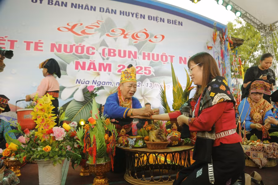 le-hoi-te-nuoc-2.jpg