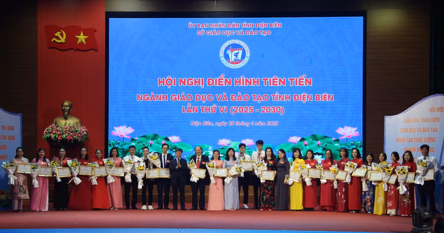 guong-dien-hinh-tt-1.jpg