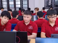 Công nghệ AI hỗ trợ sinh viên trong học tập, ứng dụng.