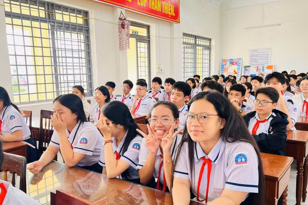 Học sinh Trường THCS Trần Hưng Đạo (phường Cẩm Thành, tỉnh Quảng Ngãi). Ảnh minh họa