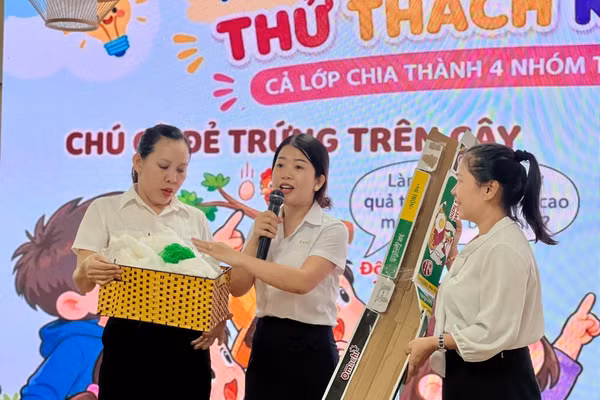 Giáo viên Trường Mầm non Ngọc Lan tập huấn chuyên môn nâng cao chất lượng giảng dạy. 