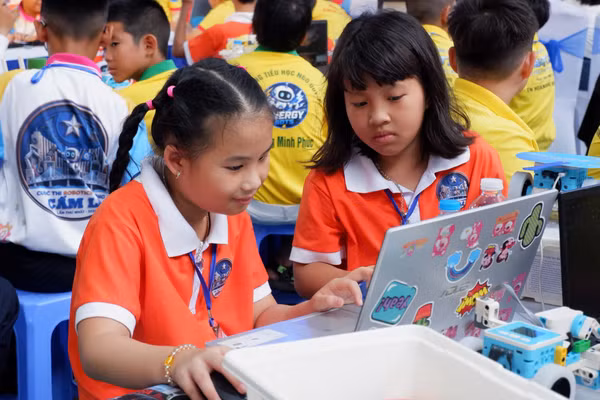 Sân chơi công nghệ bùng nổ của hàng trăm học sinh Đà Nẵng