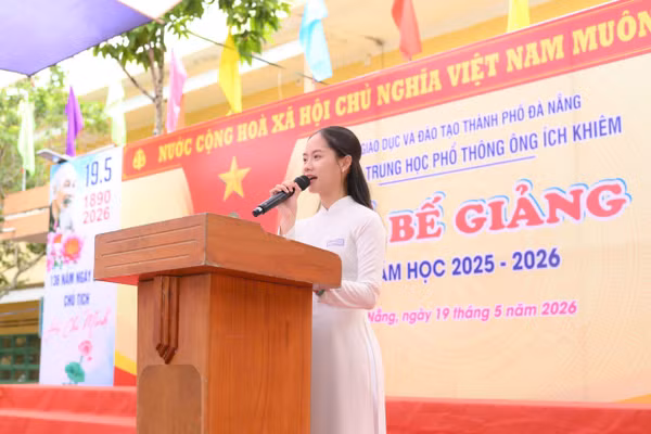 Thủ khoa khối C00 ở Đà Nẵng và khát vọng cống hiến