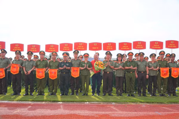 Các đơn vị tham gia hội thao. 