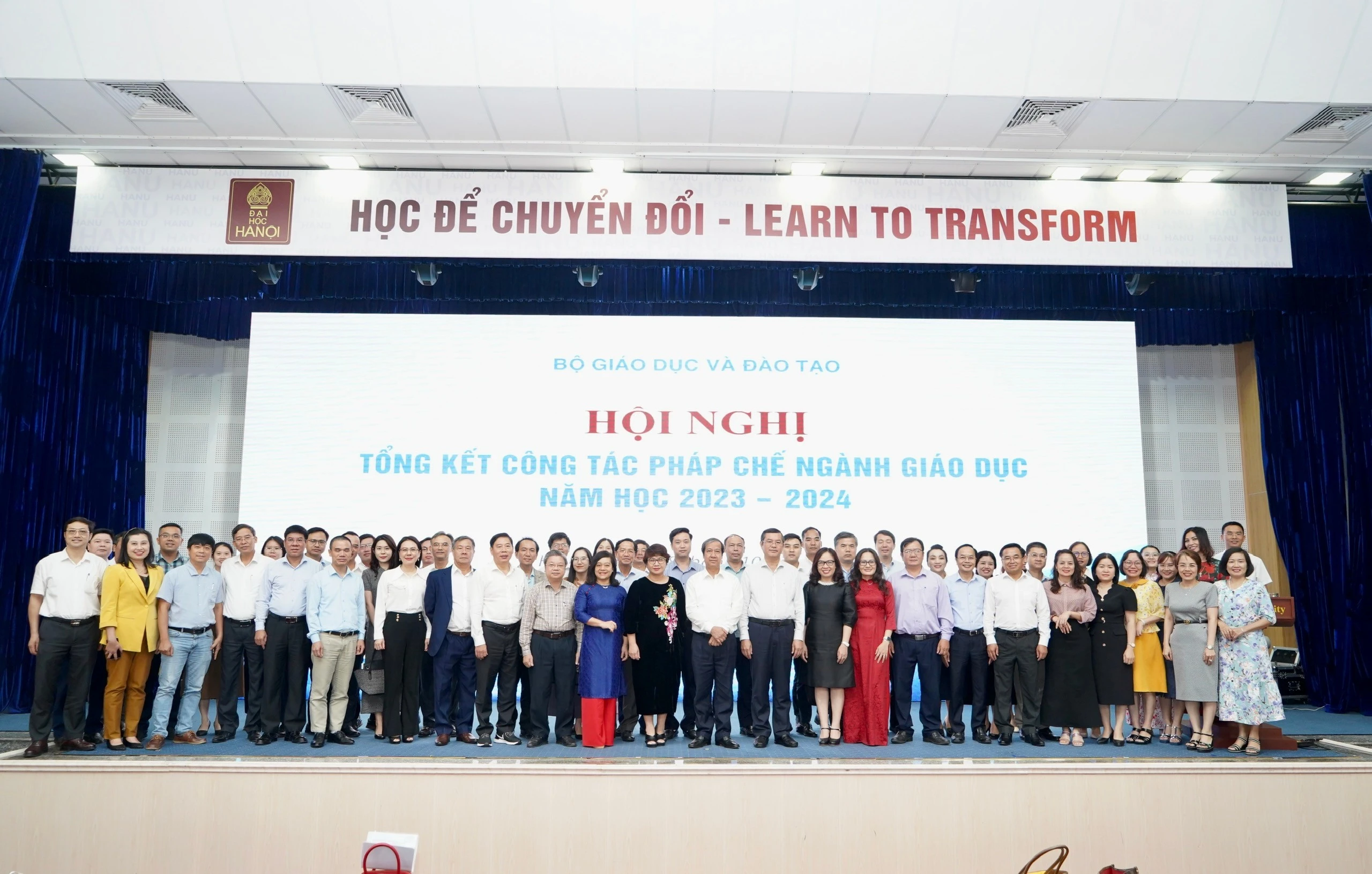 phap-che-1596.jpg