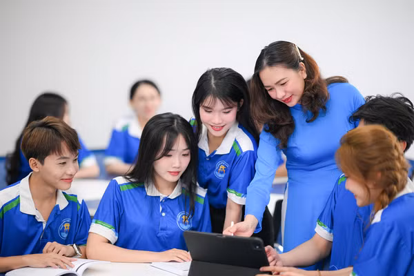 Thí sinh xét học bạ đến ngày 30/5/2026 sẽ được nhận ngay ngay học bổng đến 50% học phí HK1.