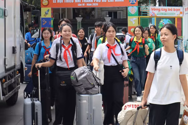 75 đại biểu thiếu nhi TPHCM lên đường tham gia Hành trình "Em yêu Tổ quốc Việt Nam" năm 2026.