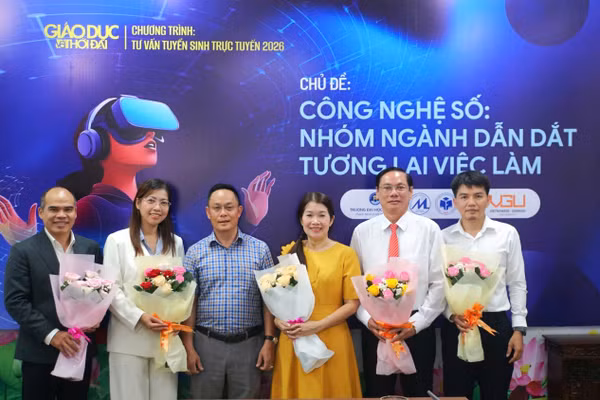 Diễn giả tham gia chương trình tư vấn tuyển sinh số thứ 3 của Báo Giáo dục và Thời đại