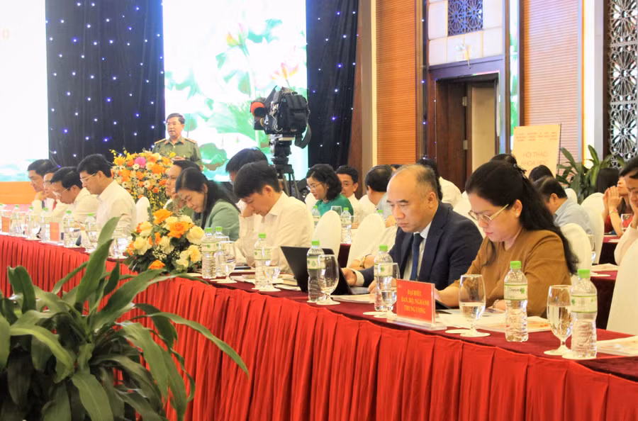 hoi-thao-khoa-hoc-ho-chi-minh-5.jpg