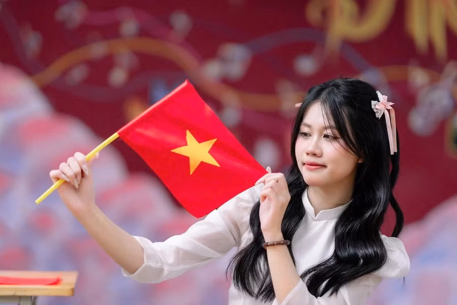 nu-sinh-thu-khoa-khoi-c-toan-quoc-1.jpg