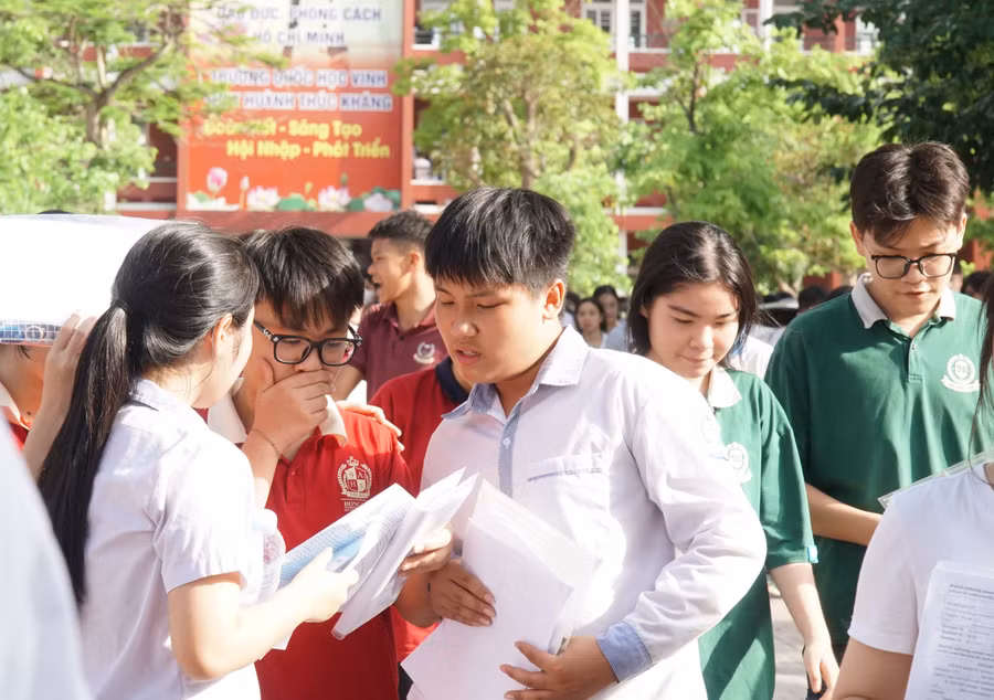 thi-tieng-anh-vao-lop-10-nghe-an-2.jpg