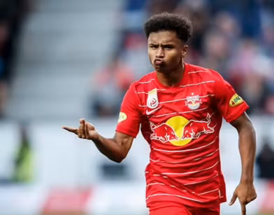 Karim Adeyemi chính thức trở thành người của Dortmund FC.