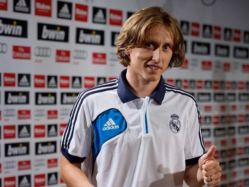 Luka Modric thất vọng sau trận hòa Ma Rốc.