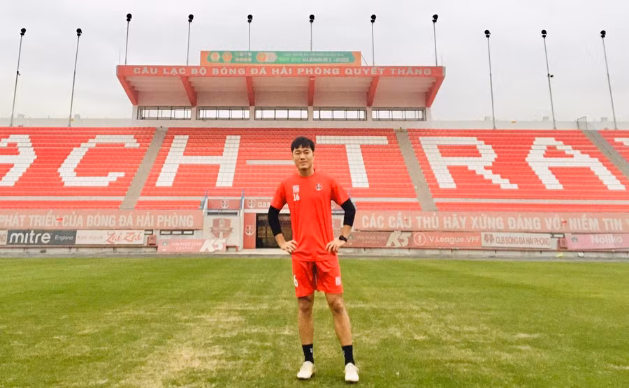 Lương Xuân Trường làm khán giả vòng 3 V.League vì chấn thương.
