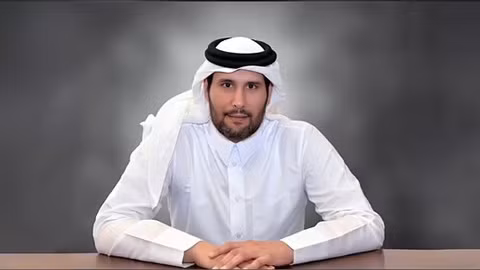 Tỷ phú Qatar mua Man United với giá 5,5 tỷ bảng.