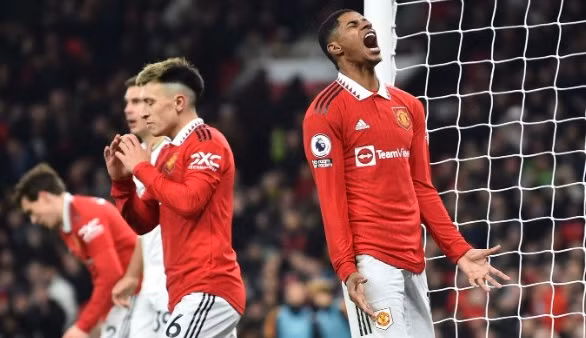 Man Utd và Barca mất nhiều ngôi sao ở trận đại chiến tại Europa League.