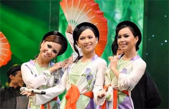 Cả ba khi trường thành đều thành công và có cuộc sống hôn nhân hạnh phúc.