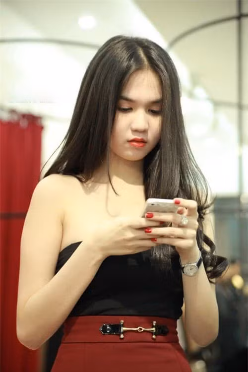 Nữ hoàng nội y,ngọc trinh,ngọc trinh bị mất cắp