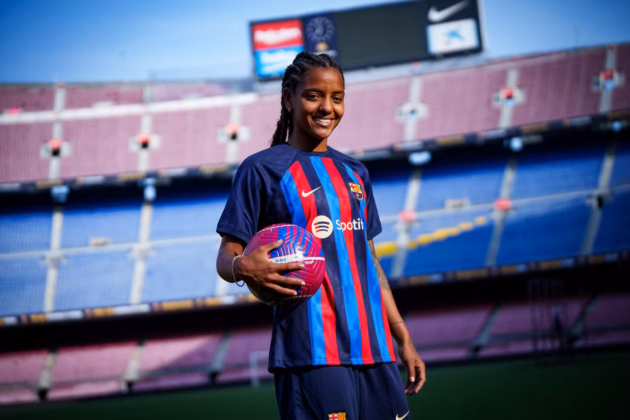 Tiền đạo Geyse của Barcelona gia nhập đội nữ Man United.
