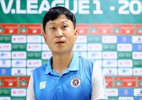 HLV Chun Jae-ho hài lòng với chiến thắng của Hà Nội FC trước SHB Đà Nẵng ở vòng 22 V.League.