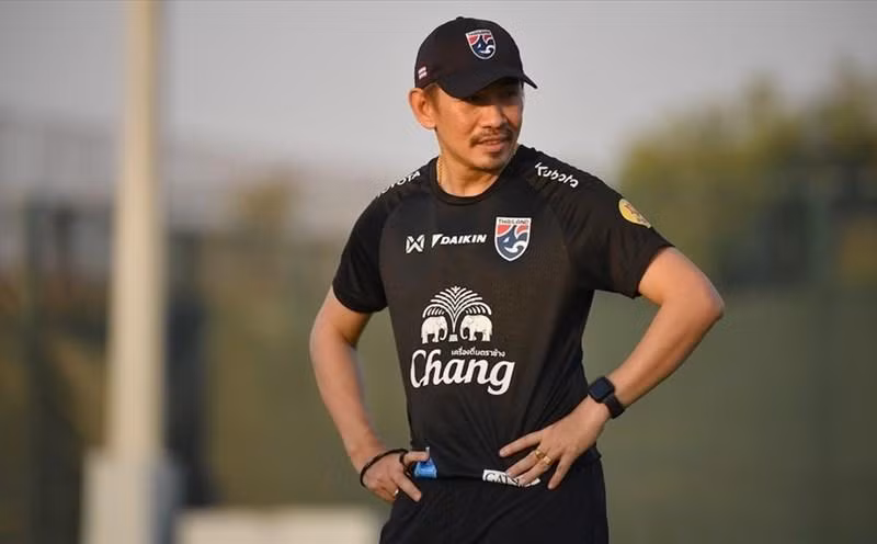 HLV Issara Sritaro trở thành tân HLV U23 Thái Lan.