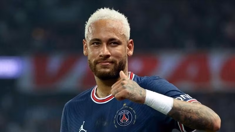 Neymar nhận được sự quan tâm rất lớn của Man City.