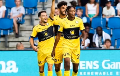 Pau FC tạm thoát khỏi vị trí cuối bảng xếp hạng sau chiến thắng ở vòng đấu thứ 8.