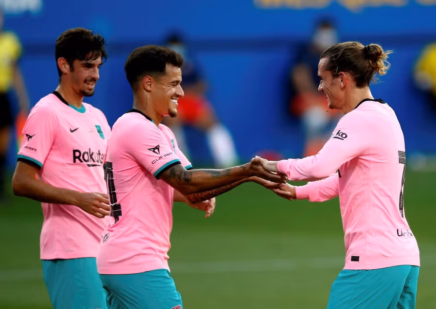 Cả Coutinho và Griezmann đang "mắc kẹt" tại Barca