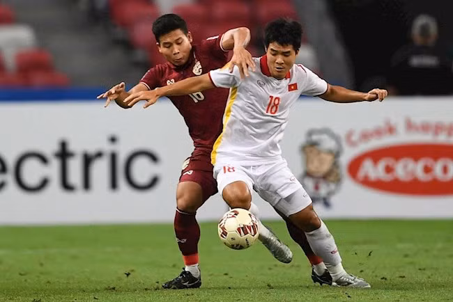 Tuyển Việt Nam trở thành cựu vương của AFF Cup sau khi không thể vượt qua Thái Lan ở vòng bán kết.