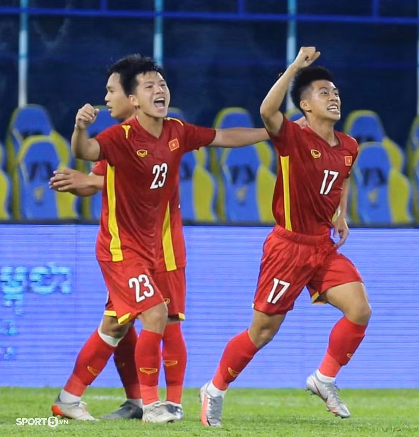 Trung Thành ghi bàn thắng duy nhất giúp U23 Việt Nam vượt qua Thái Lan.