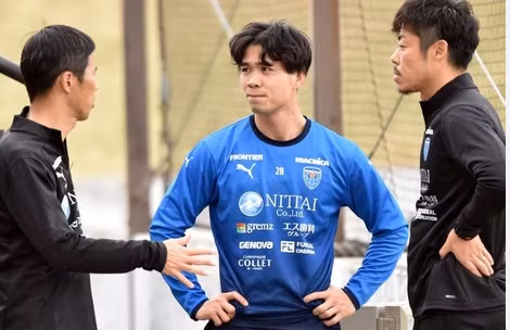 Công Phượng nguy cơ nối dài chuỗi thời gian thất sủng ở CLB Yokohama.