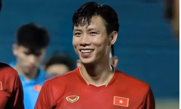 Quế Ngọc Hải có cơ hội nhận tiền lót tay khủng ở B.Bình Dương FC.