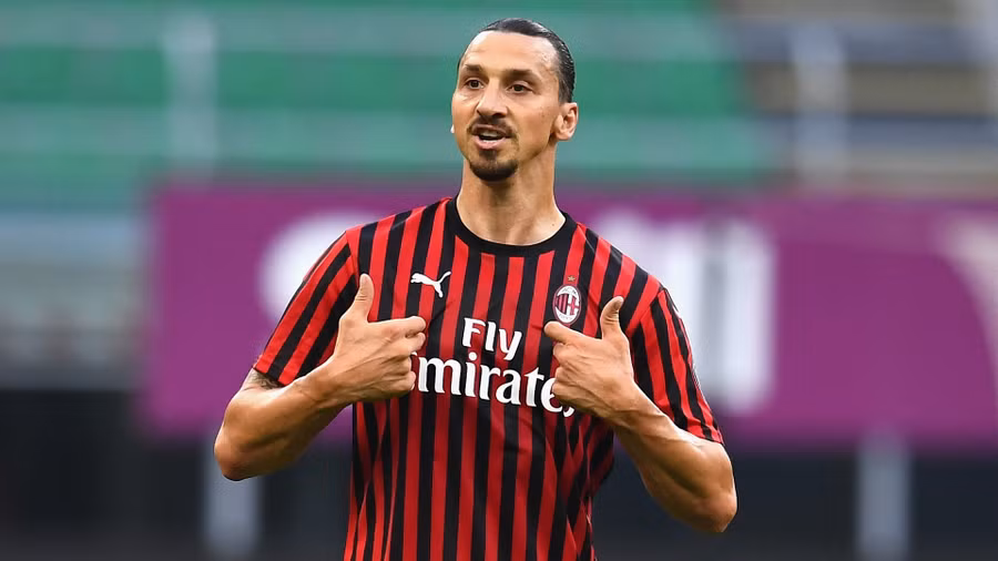  Ibrahimovic sắp chia tay AC Milan khi hai bên đáo hạn hợp đồng.