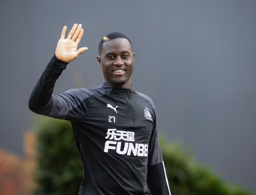 Henri Saivet muốn được dự World Cup 2022.