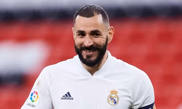 Benzema tiếp tục gắn bó với Real Madrid tới năm 2023.