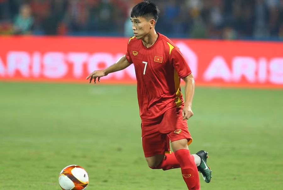 Lê Văn Đô lọt Top 5 cầu thủ đáng xem nhất SEA Games.
