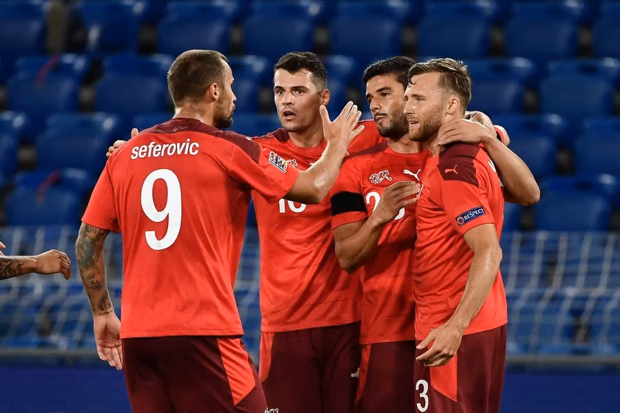 Serbia và Thụy Sĩ sẽ phải quyết đấu vì tấm vé đi tiếp tại bảng G.