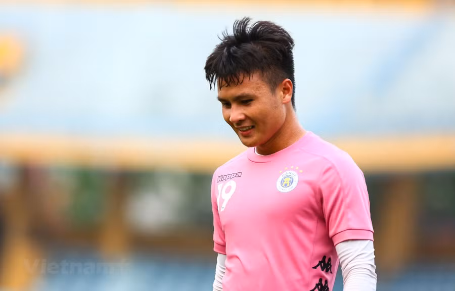 Quang Hải sắp xuất ngoại chơi bóng sau khi chia tay Hà Nội FC.
