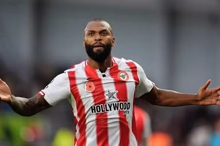 Man United chiêu mộ tiền đạo của Brentford