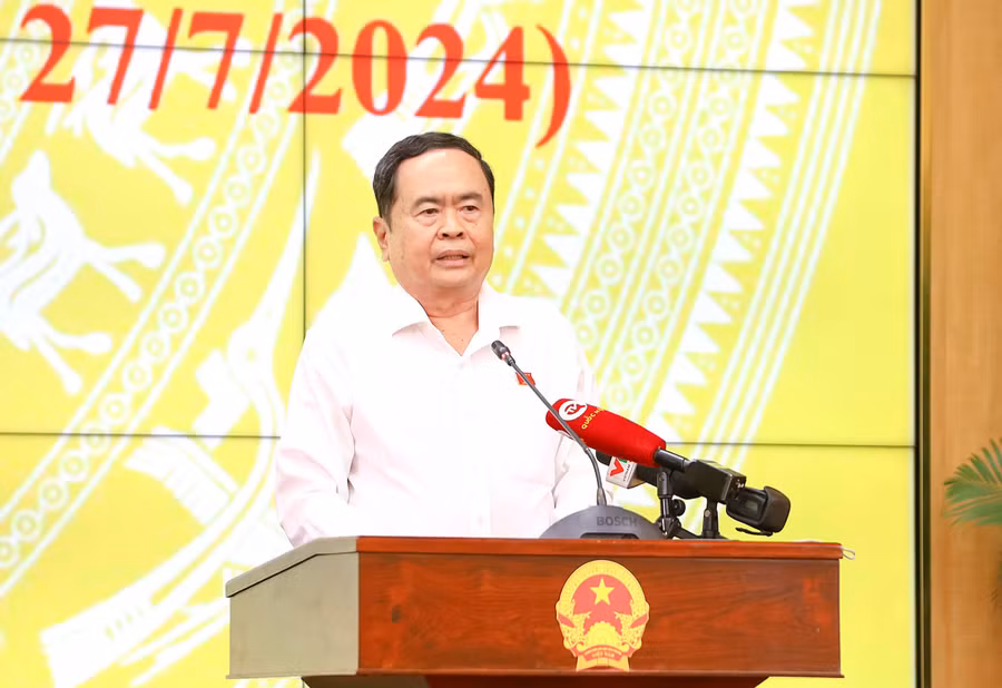 chu tịch quoc hoi 5.jpg